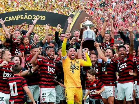 "Messi xuất hiện", CK siêu kinh điển kịch tính như M.U giành C1 năm 1999