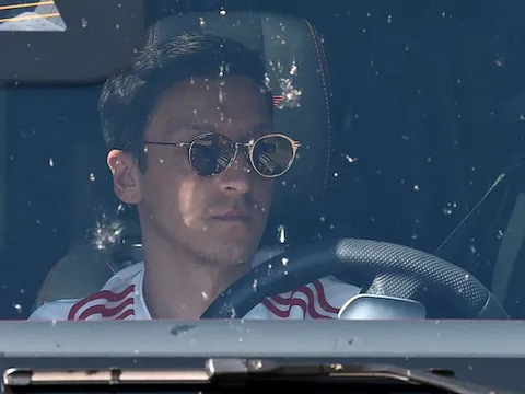 "Arteta đã làm điều đúng đắn khi loại bỏ Mesut Ozil"