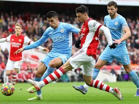 Micah Richards nêu khác biệt giữa Arsenal và Man City