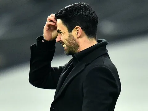 "Arsenal và Mikel Arteta cứ như thể từ mặt trăng xuống"