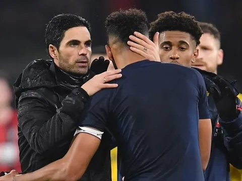 Hàng công Arsenal sa sút thảm hại, Arteta theo sát 'tiểu Zlatan'