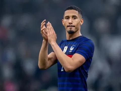 Saliba ra mắt tuyển Pháp, Arteta nói luôn 1 điều