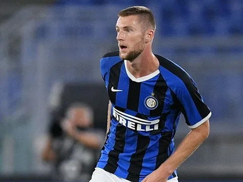 Milan Skriniar có gì hơn các trung vệ của Mourinho?