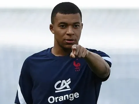 Modric tuyên bố chắc nịch về Mbappe