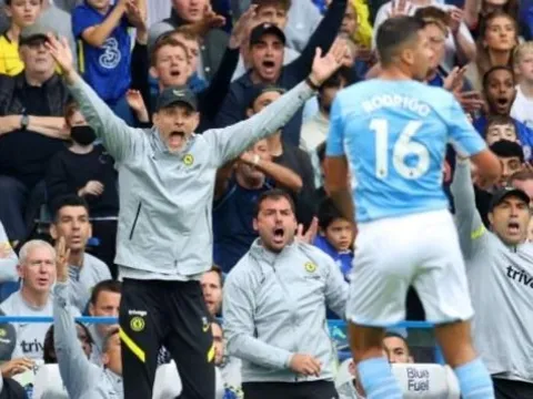 "Mỗi cầu thủ Chelsea sẽ nhận một cái bạt tai"