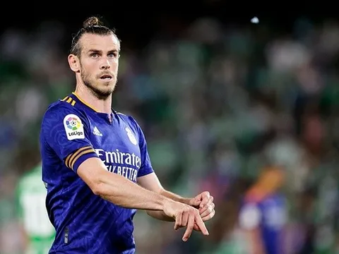 Mời gọi kình địch, Bale muốn tiếp tục đánh golf ở Madrid?