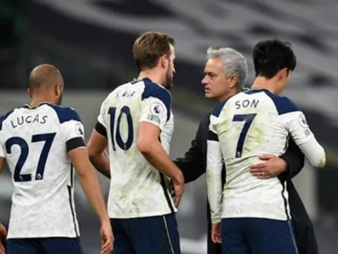 Mối liên kết "vô hình" giữa Kane - Son giúp Mourinho khuất phục Man City