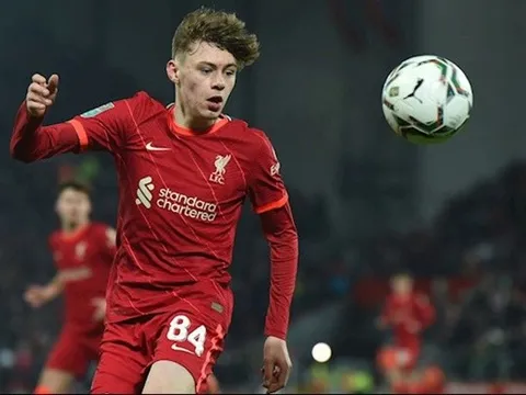 Liverpool chia tay tiền vệ tài năng