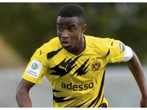 Moukoko sắp ra mắt Dortmund ở tuổi 16: Bundesliga đang có Messi mới