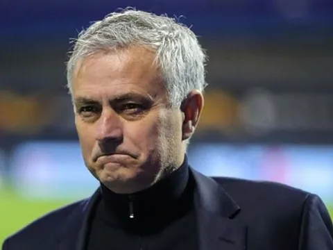 Mourinho bị sa thải, Kane và Son đồng loạt lên tiếng