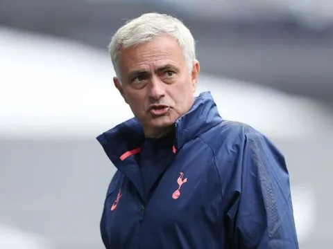 Mourinho chê học trò, nhưng khen một cầu thủ của Everton