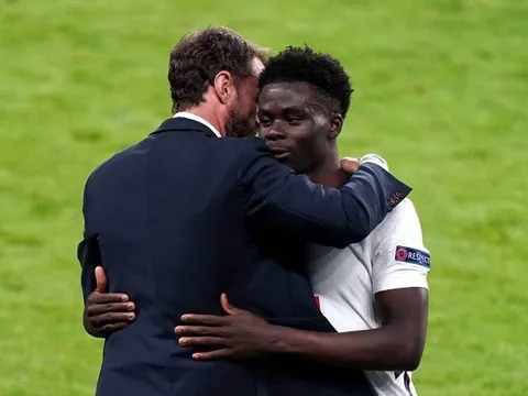 Mourinho hiến kế cho Southgate về cách sử dụng Saka