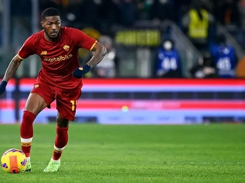 Mourinho quay lưng với tân binh từ Arsenal, nhắm một mục tiêu ở Barca