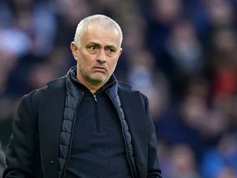 Mourinho bị sa thải, một cầu thủ Spurs đứng ra chịu trách nhiệm