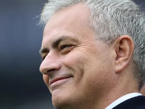 Mourinho đại chiến gã khổng lồ thương vụ chân chuyền 42 triệu