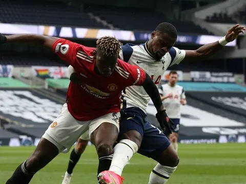 Jose Mourinho: 'Pogba đáng lẽ đã phải nhận thẻ đỏ'