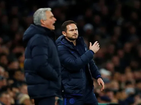 Mourinho 'tố' cầu thủ Chelsea ăn vạ, Lampard đáp trả quá gắt