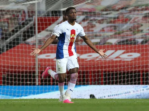 M.U cài thêm điều khoản nào khi bán Wilfried Zaha cách đây 5 năm?