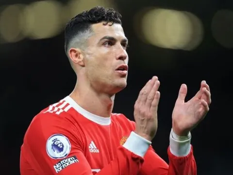 M.U cần quyết đoán với bài học 'nhãn tiền' từ Ronaldo