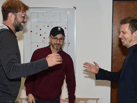 M.U, Chelsea giành giật "kiến trúc sư" của Liverpool