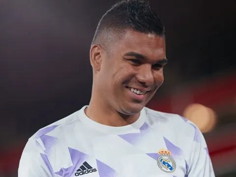 "Man Utd đang tuyệt vọng"