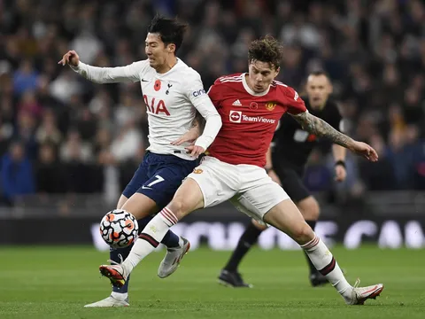 MU đấu Tottenham: Hãy là chính mình, Ronaldo!