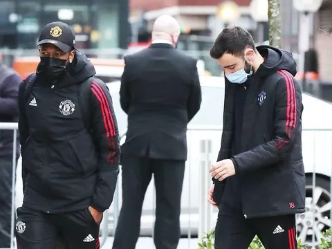 M.U hội quân: Bất ngờ Ronaldo, rõ số phận cái tên đòi rời OTF