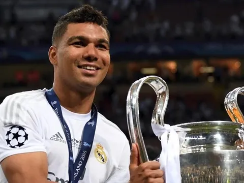 MU mua Casemiro và cái nhìn sai về nhà Glazer