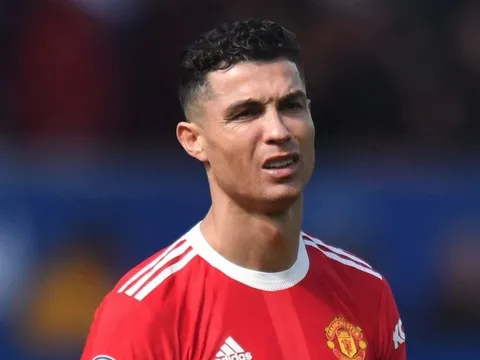 MU nên xấu hổ khi nhìn Man City và Liverpool