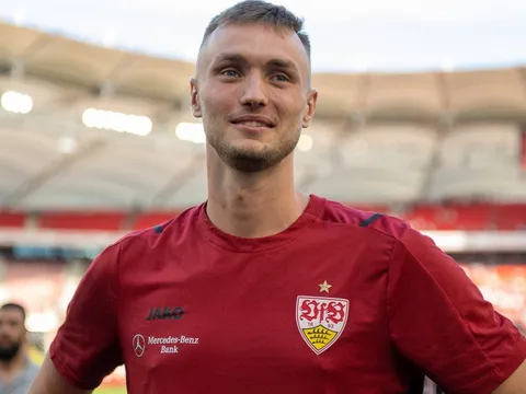 M.U nhắm "tòa tháp" cao 2 mét thay Ronaldo