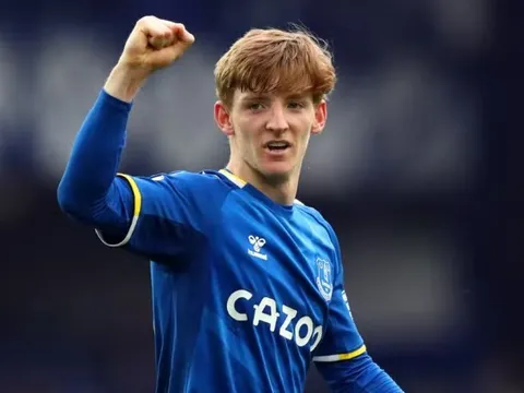 M.U tính cuỗm mục tiêu của Chelsea trước khi tất tay với Antony