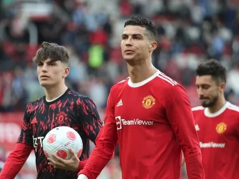 MU vào thế chân tường trong cuộc đua top 4