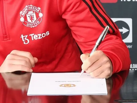 Mùa chuyển nhượng kỳ lạ của Man United