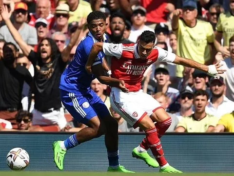 "Siêu bom" của Chelsea bị dằn mặt