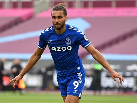Mục tiêu của Arsenal lại chấn thương