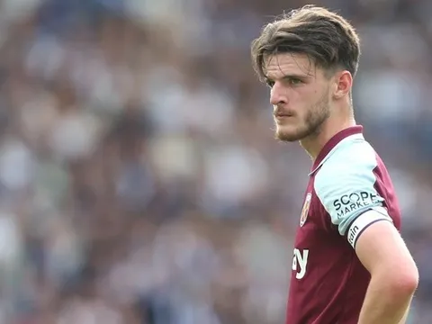 Declan Rice bị UEFA trừng phạt