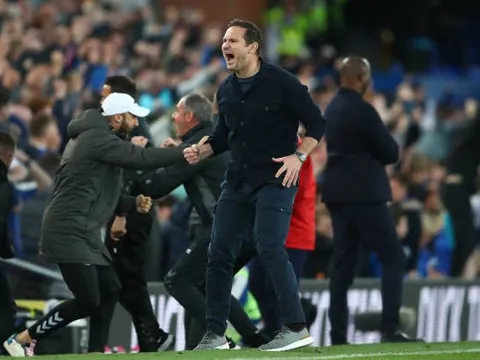 Mục tiêu của Man Utd lại cứu nguy cho Lampard