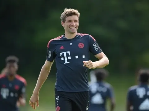 Muller hồi tưởng sự việc suýt đến Manchester United