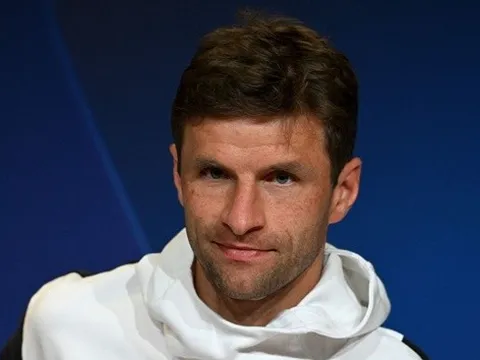 Muller chọn Ronaldo hay hơn Messi
