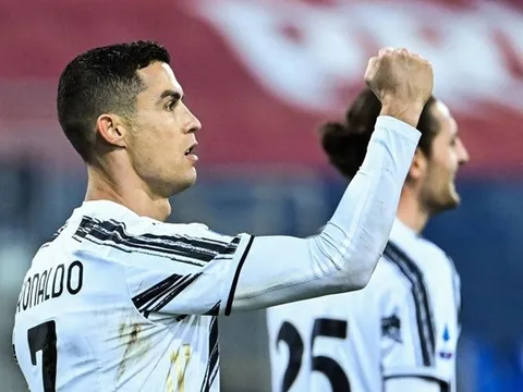 Ronaldo có thể về Real, Benzema phá vỡ im lặng