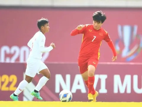 HLV Mai Đức Chung: 'Ý chí, tinh thần giúp Việt Nam vào tứ kết'