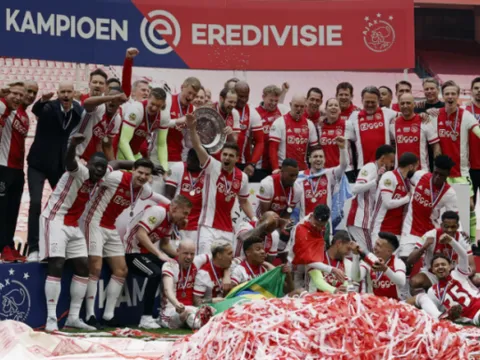 Năm cầu thủ Ajax để Erik Ten Hag ký hợp đồng cho Man Utd