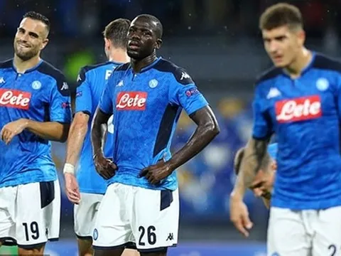 Napoli đại loạn: Cầu thủ bỏ tập, Ancelotti sắp bị sa thải