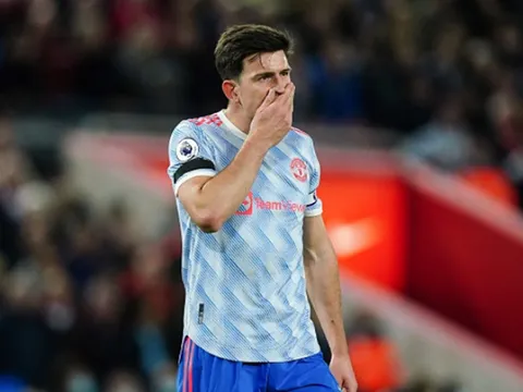Neville: 'Chưa thấy tập thể Man United nào đá chán như vậy'