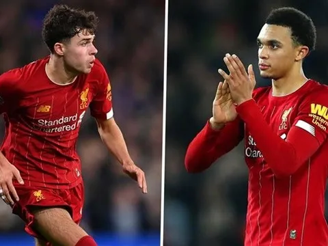 Alexander-Arnold: "Cậu ấy là tài năng trẻ đáng kinh ngạc của Liverpool"