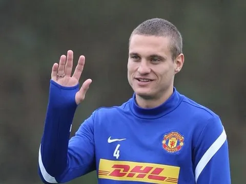 SỐC! Vidic chỉ ra đối thủ đáng gờm nhất ở EPL, không có Torres