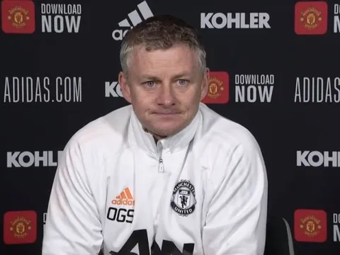 "Nếu tôi là Man Utd, tôi sẽ gọi điện thoại thẳng cho cậu ấy"