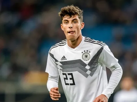 "Thần đồng" nước Đức liên tục nhận được lời khen từ người nhà