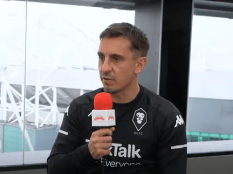 Neville nói thẳng về kế hoạch chuyển nhượng sắp tới của MU