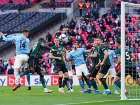 Neville: "Họ quá kém, hoàn toàn bị động"